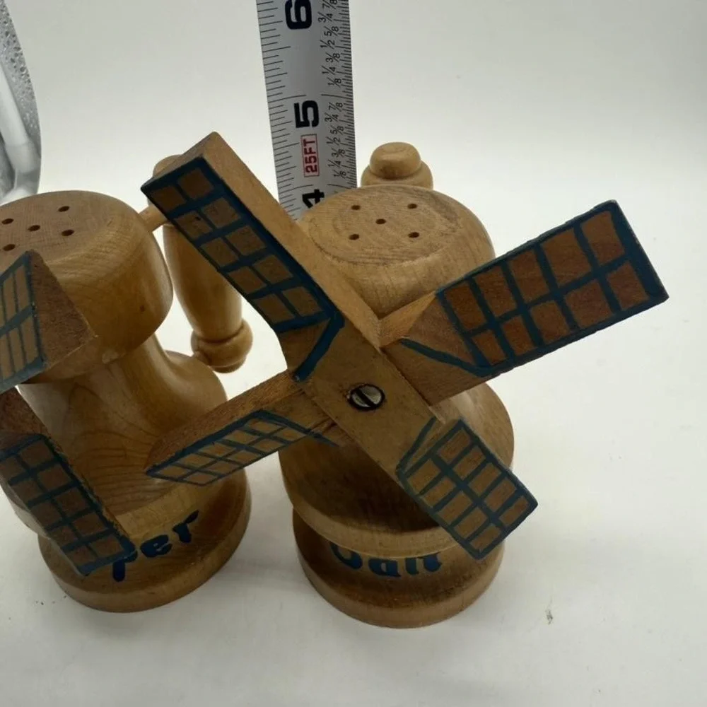 Wooden Windmill‎ Salt Pepper Shakers Hand Painted Rustic Cottage Dutch Kitchen